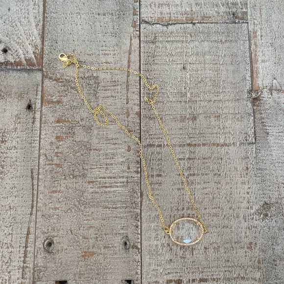 Clear Crystal pendant necklace - Picture 4 of 4